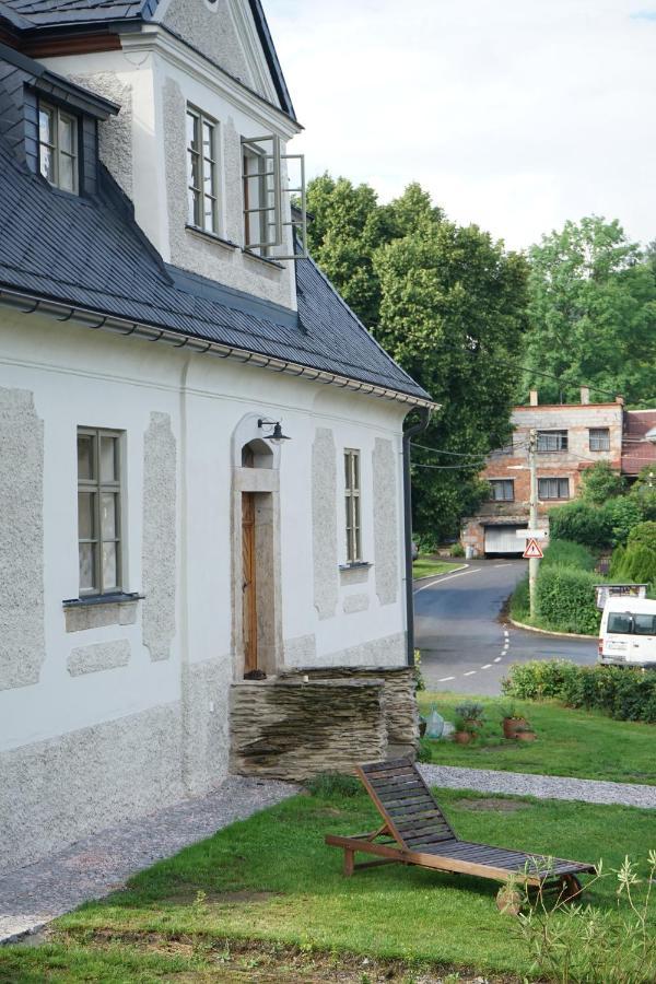 Baroque Chaplain House Kaplanka 1796 A. D. - Historical Luxury Apts In Bohemian Paradise Zelezny Brod Bagian luar foto